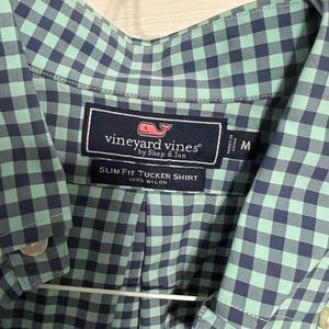 Vineyard Vines slim fit medium dress shirt